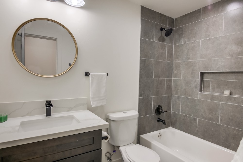 Virtual tour photo 33 of 44 for 3787 Broadway