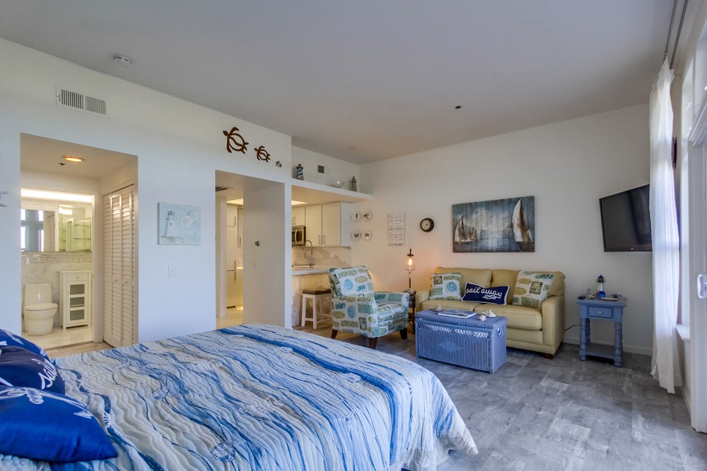 Virtual tour photo 18 of 32 for 3790 Florida St UNIT C219