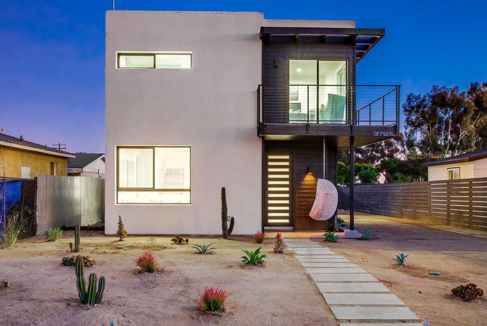 Virtual tour photo 6 of 66 for 3791 Broadway