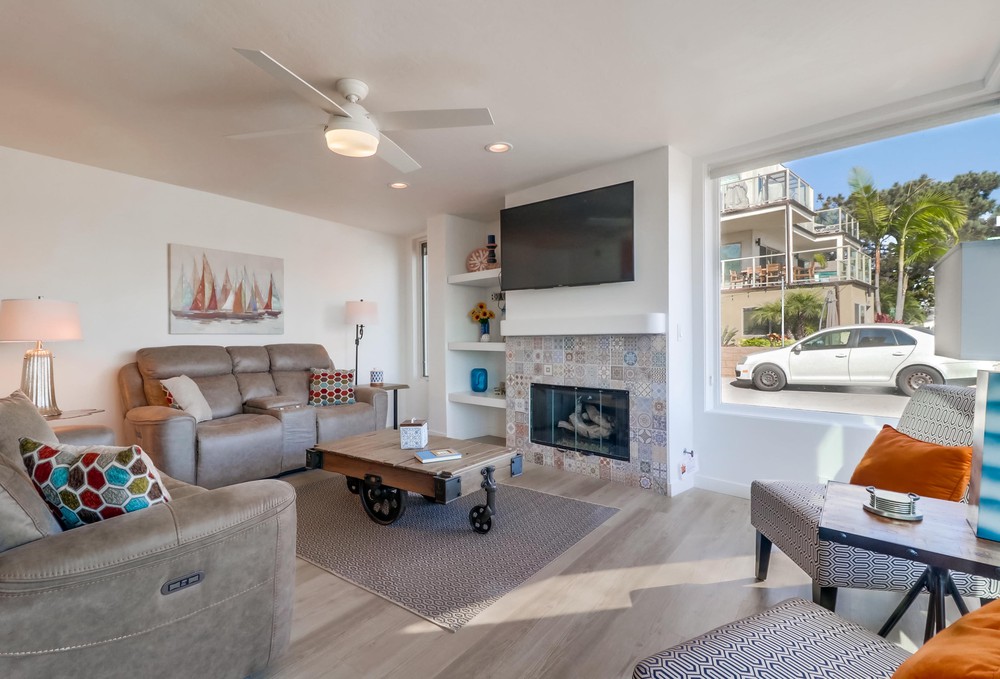 Virtual tour photo 14 of 55 for 3792 Bayside Walk