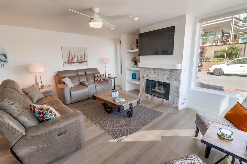 Virtual tour photo 15 of 55 for 3792 Bayside Walk