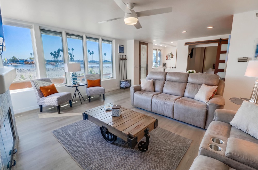 Virtual tour photo 18 of 55 for 3792 Bayside Walk