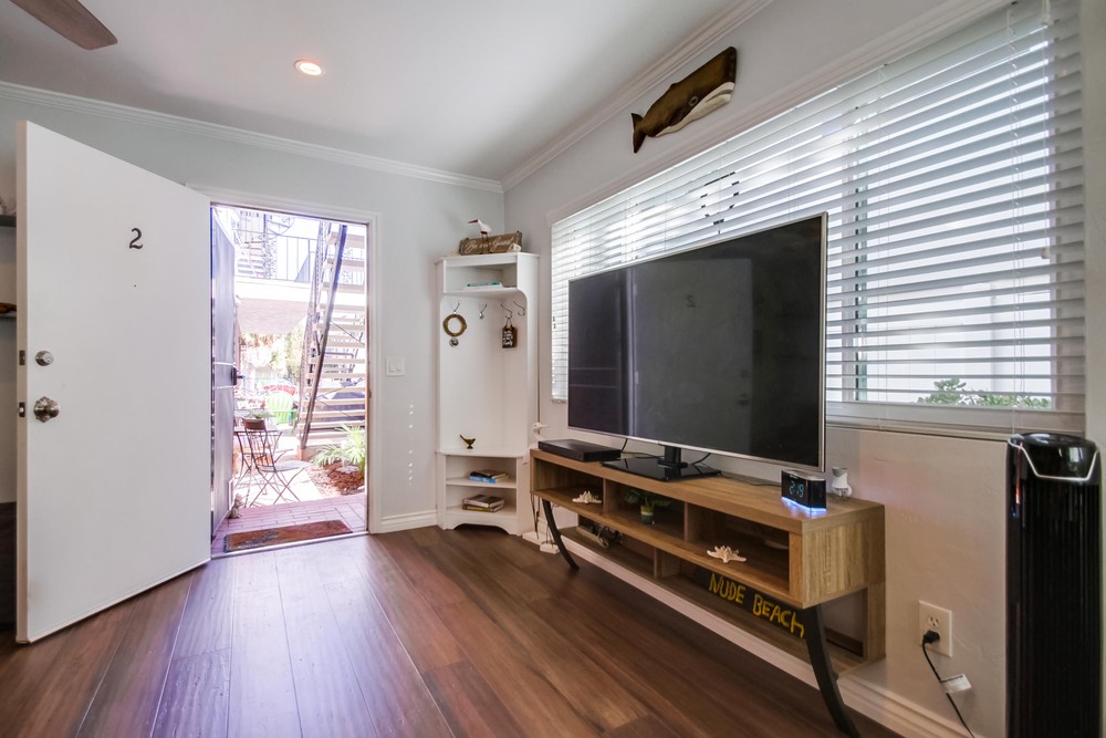 Virtual tour photo 12 of 38 for 3800 Kendall St #2