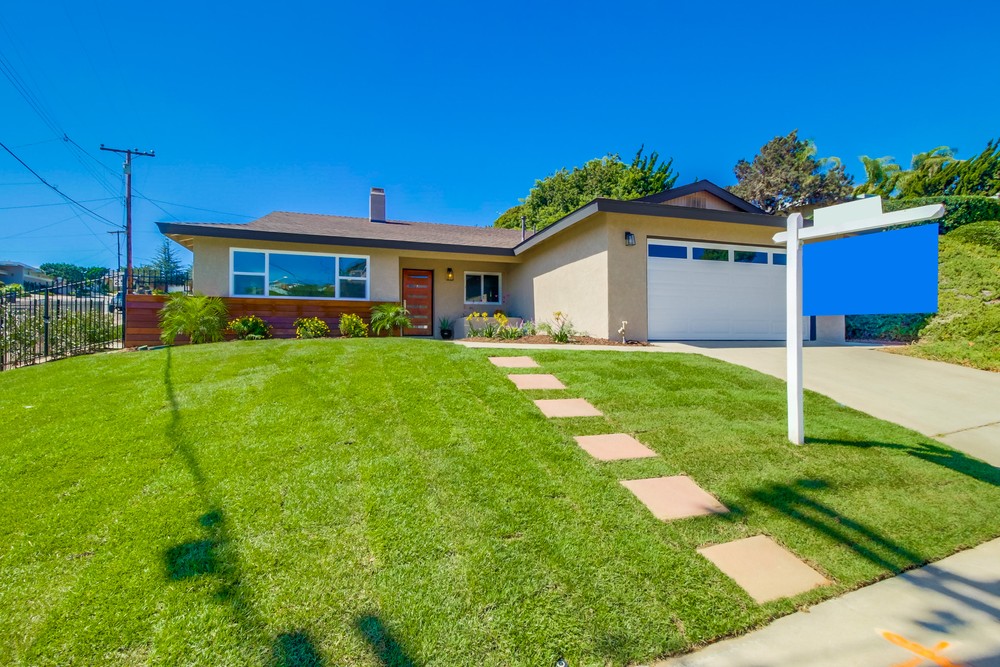 Virtual tour photo 1 of 47 for 3804 Southview Dr. San Diego