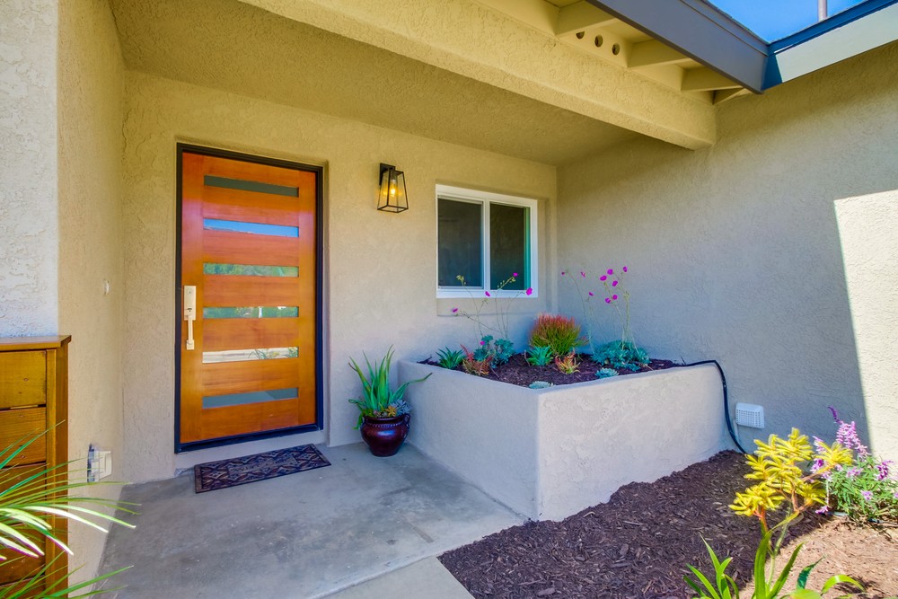 Virtual tour photo 7 of 47 for 3804 Southview Dr. San Diego
