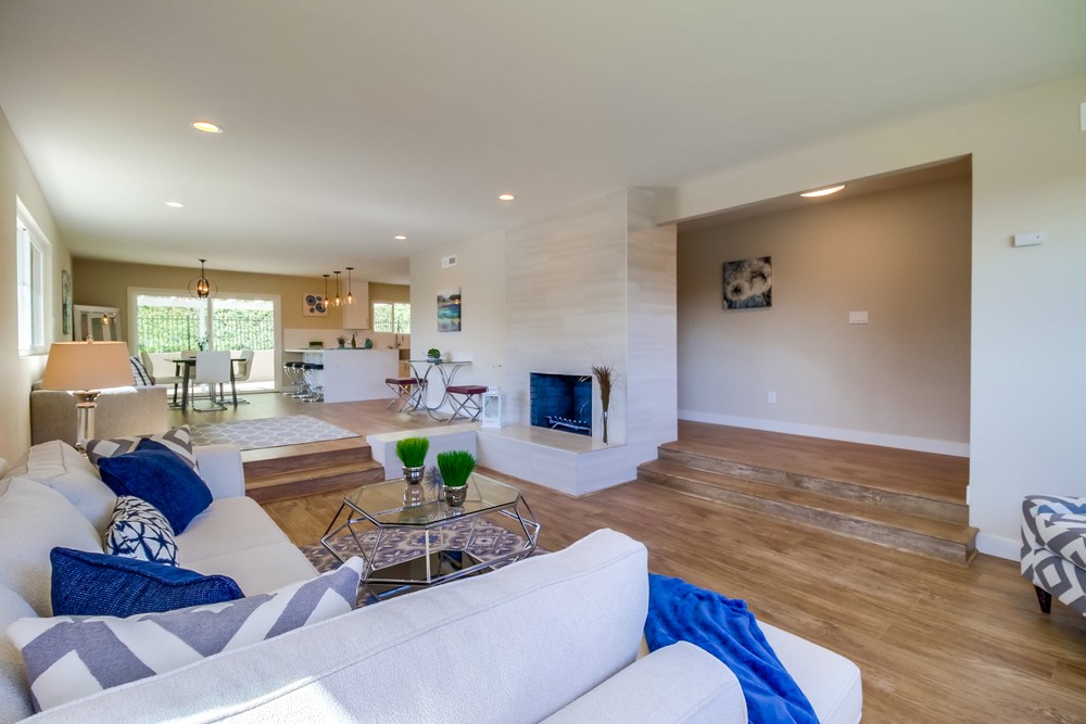Virtual tour photo 8 of 47 for 3804 Southview Dr. San Diego