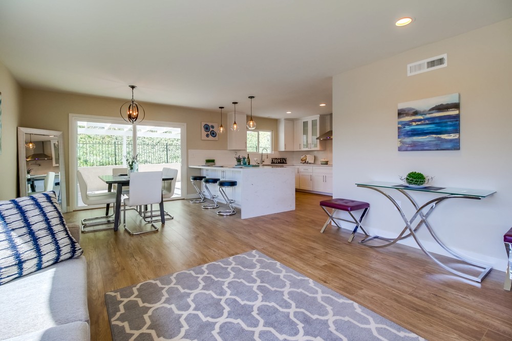 Virtual tour photo 12 of 47 for 3804 Southview Dr. San Diego