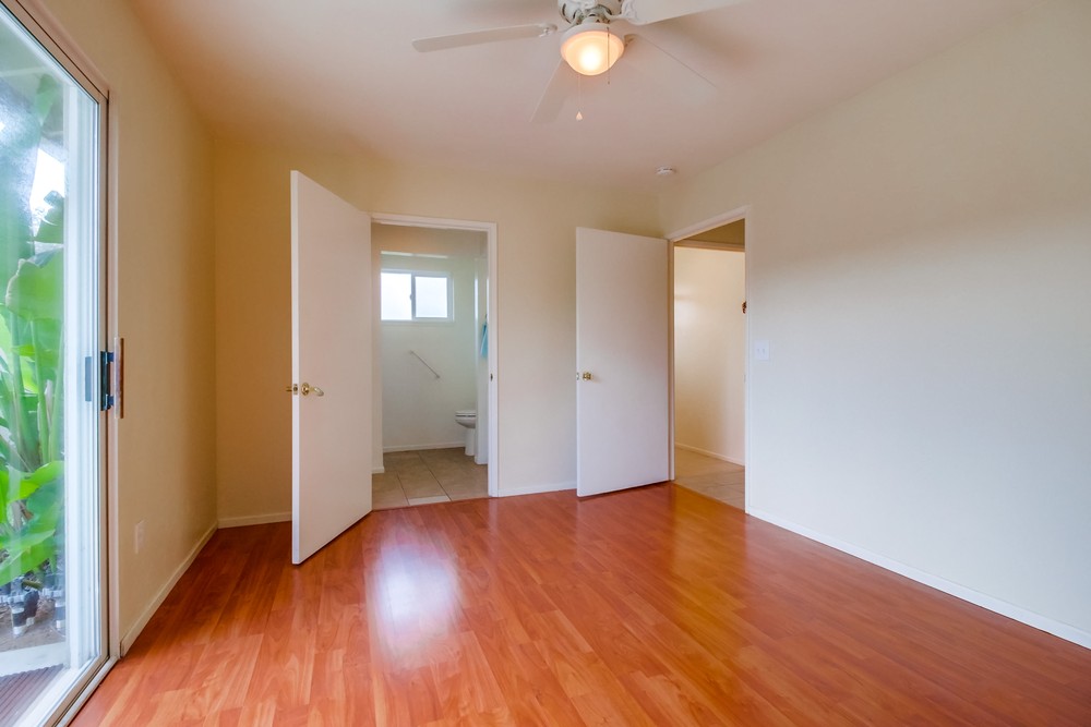 Virtual tour photo 23 of 42 for 3810 Governor Dr
