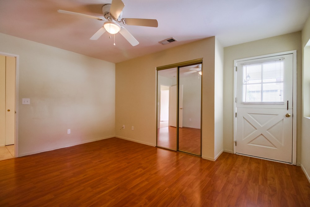 Virtual tour photo 27 of 42 for 3810 Governor Dr