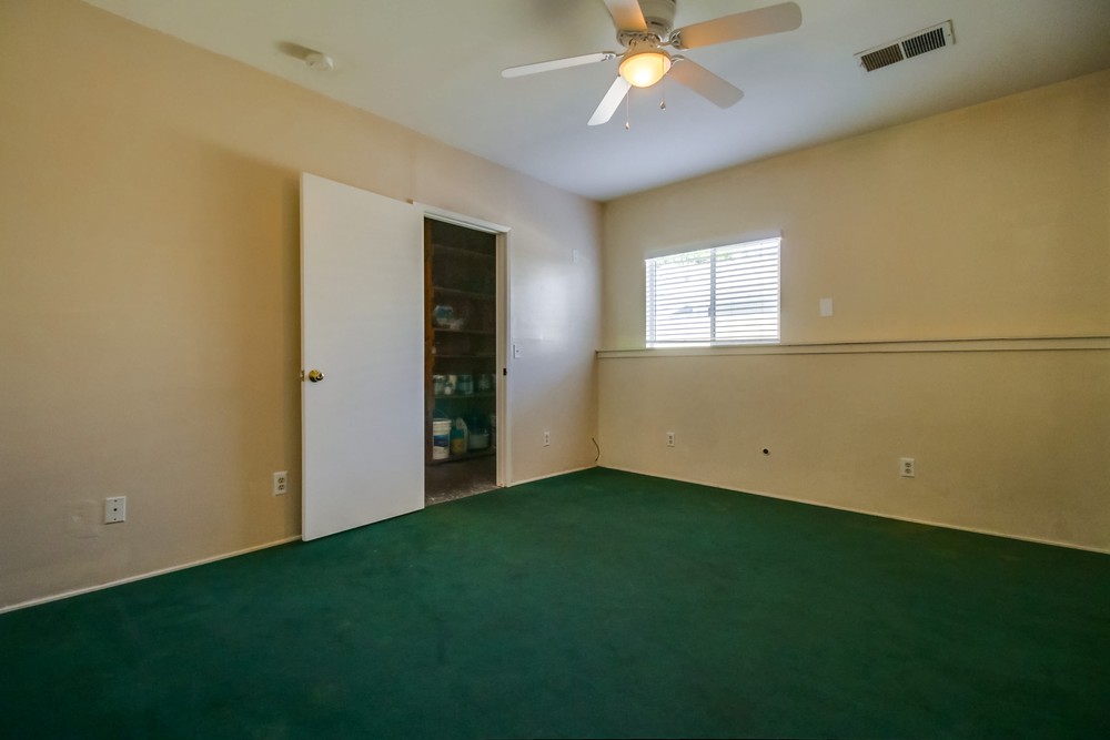 Virtual tour photo 33 of 42 for 3810 Governor Dr