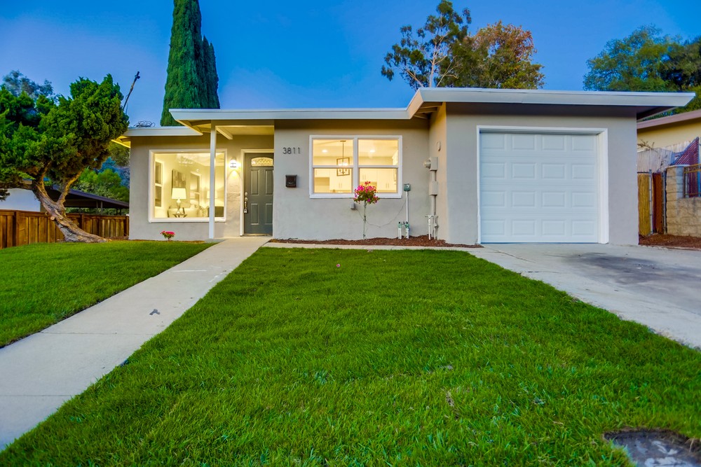 Virtual tour photo 1 of 44 for 3811 College Ave