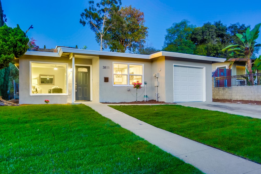 Virtual tour photo 4 of 44 for 3811 College Ave