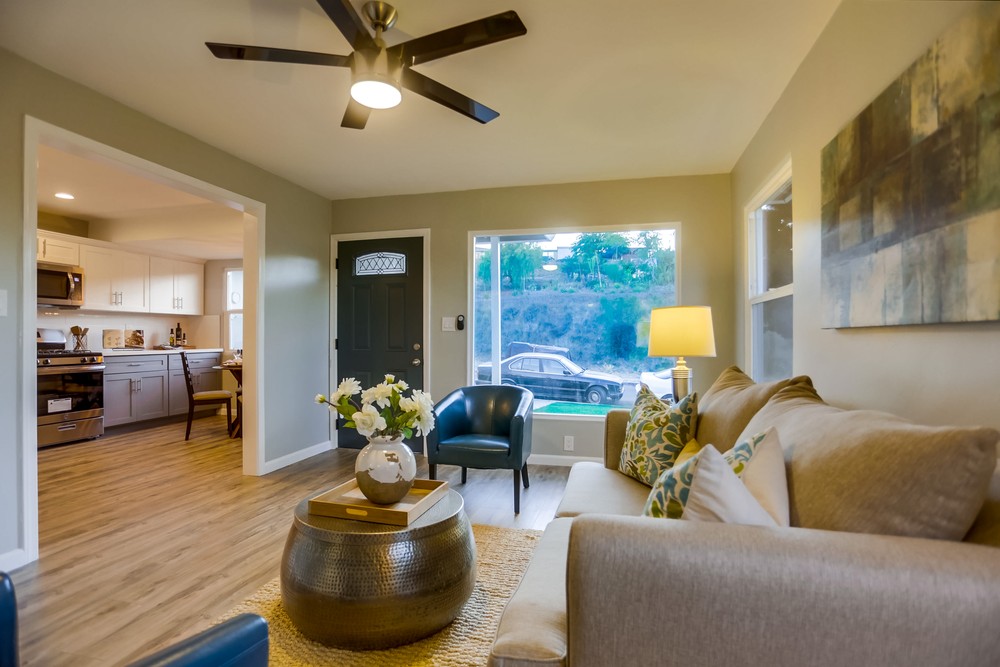 Virtual tour photo 11 of 44 for 3811 College Ave
