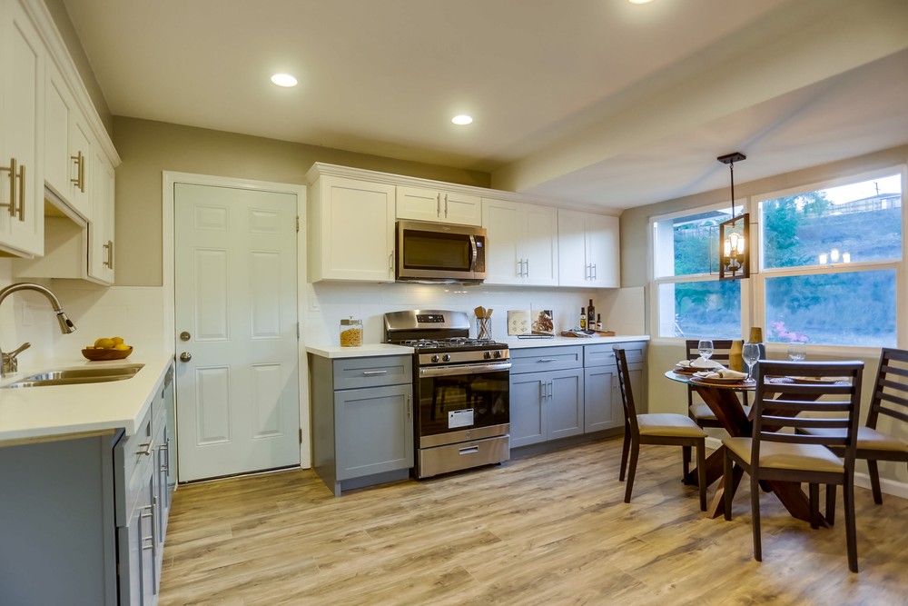 Virtual tour photo 12 of 44 for 3811 College Ave