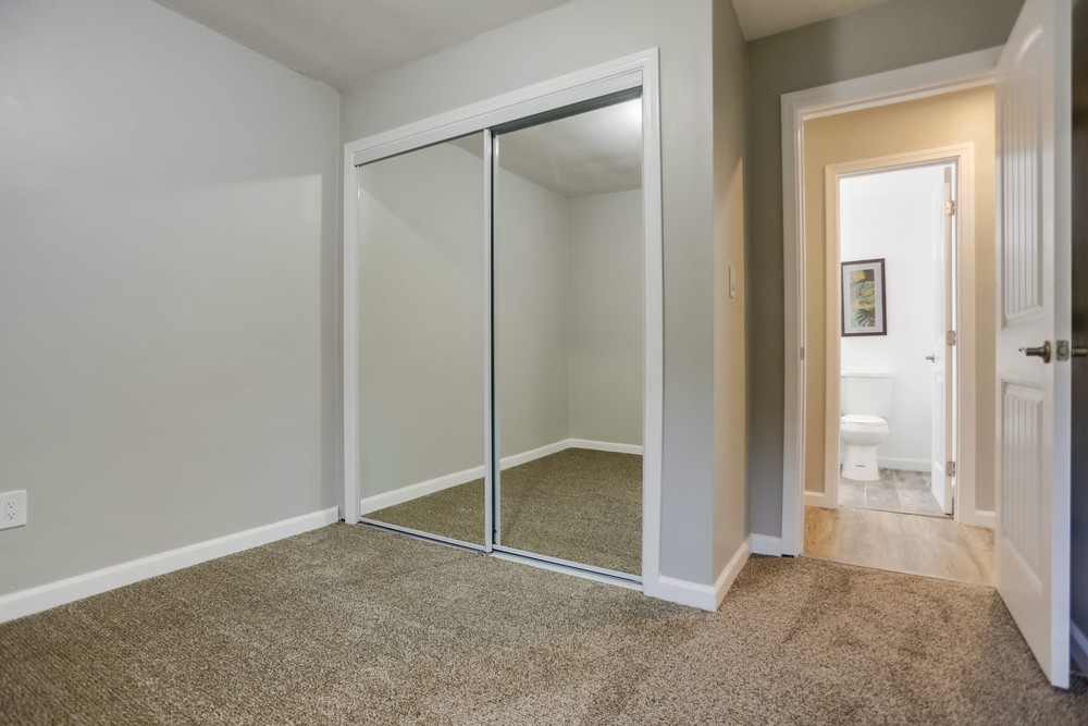 Virtual tour photo 25 of 44 for 3811 College Ave