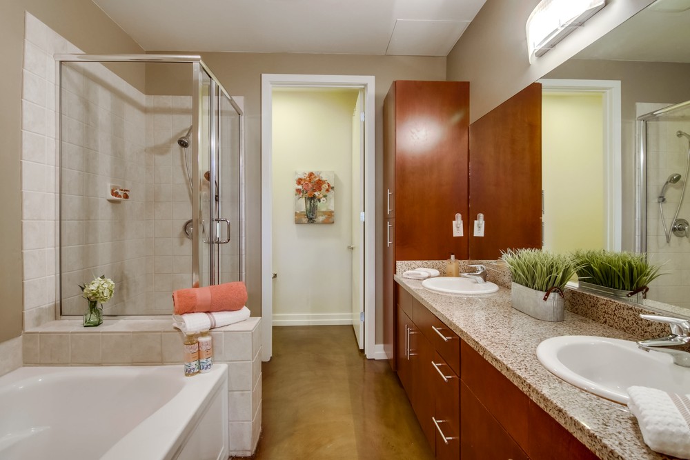 Virtual tour photo 23 of 33 for 3812 Park Blvd. #109