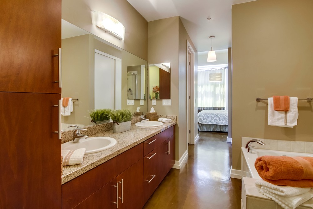 Virtual tour photo 26 of 33 for 3812 Park Blvd. #109