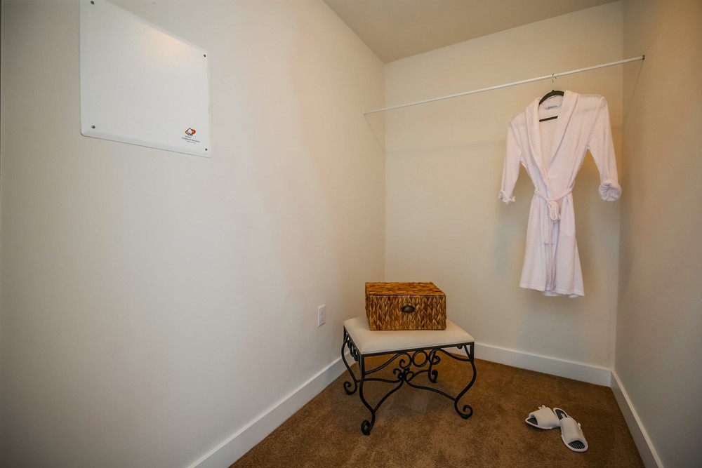 Virtual tour photo 34 of 54 for 3812 Park Blvd #407