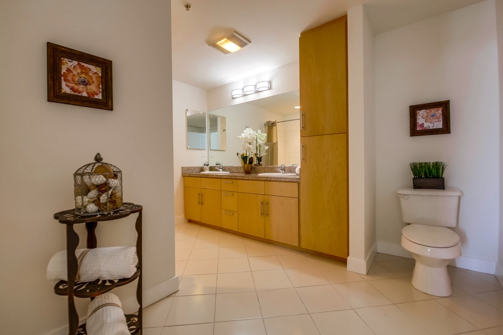 Virtual tour photo 35 of 54 for 3812 Park Blvd #407