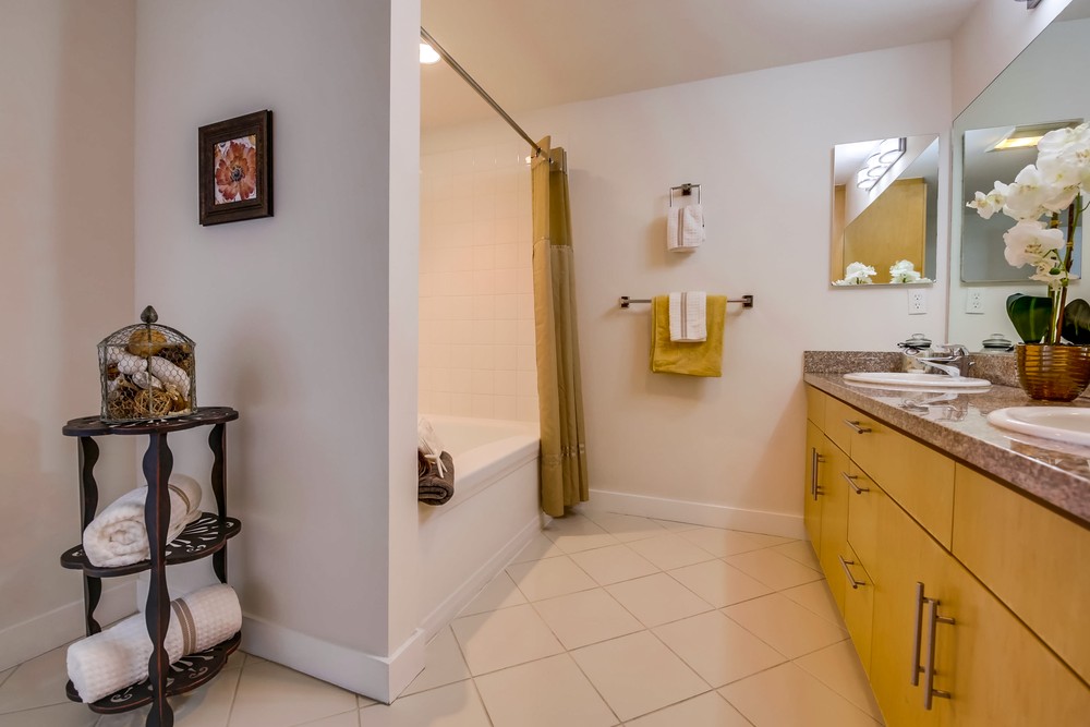 Virtual tour photo 37 of 54 for 3812 Park Blvd #407