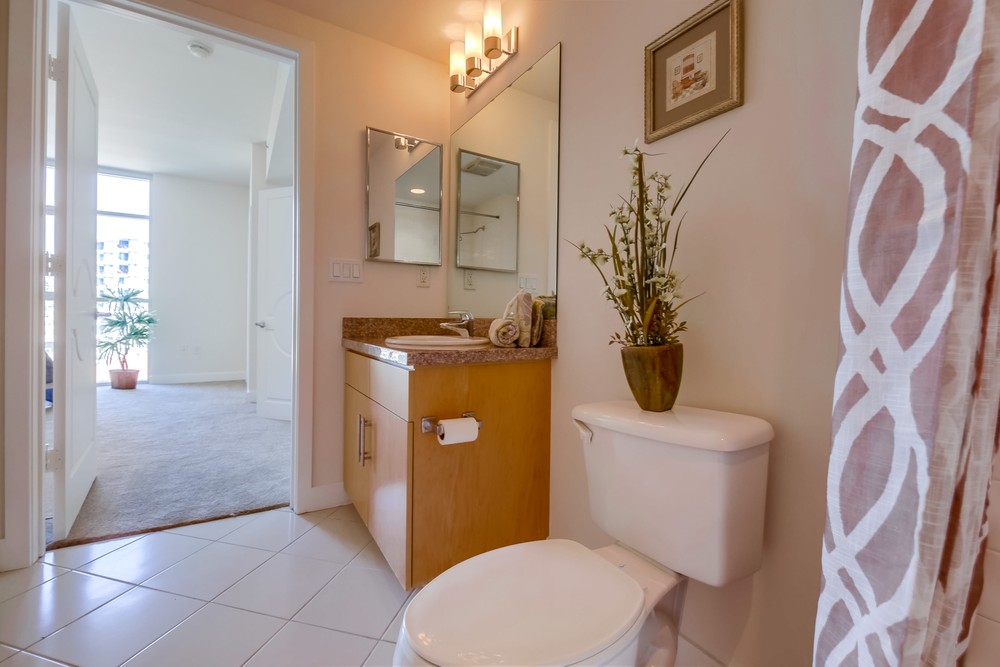 Virtual tour photo 44 of 54 for 3812 Park Blvd #407