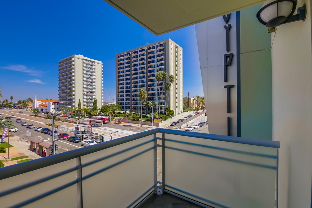 Virtual tour photo 49 of 54 for 3812 Park Blvd #407
