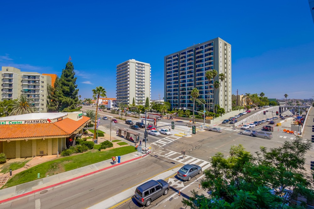 Virtual tour photo 52 of 54 for 3812 Park Blvd #407