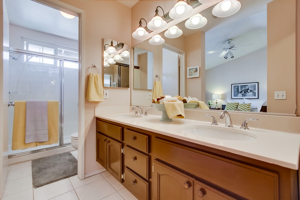Virtual tour photo 27 of 49 for 3814 Creststone Place