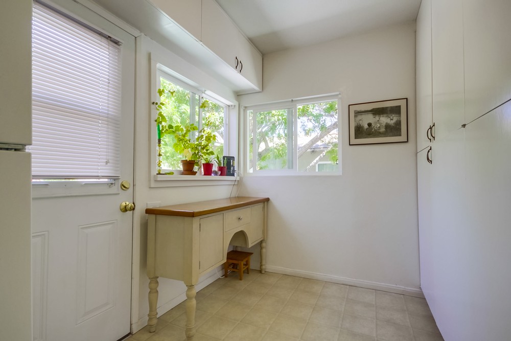 Virtual tour photo 23 of 50 for 3814 Merivale Ave