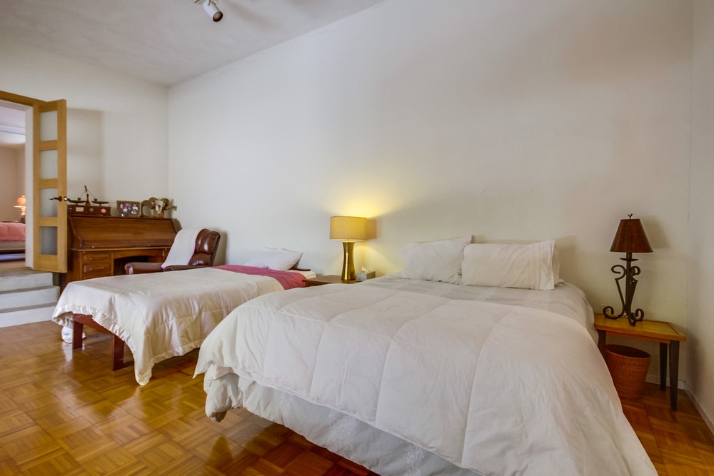 Virtual tour photo 33 of 50 for 3814 Merivale Ave