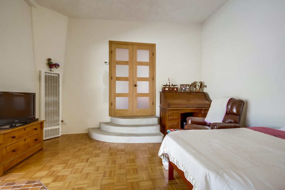 Virtual tour photo 35 of 50 for 3814 Merivale Ave