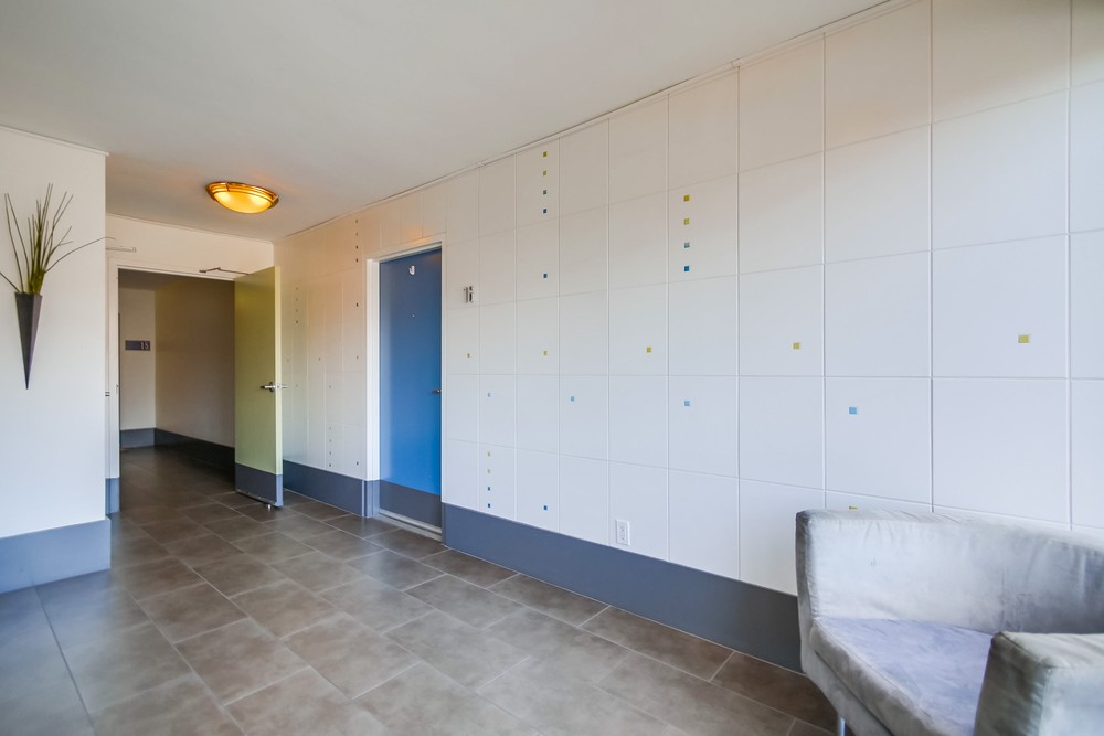 Virtual tour photo 9 of 32 for 3815 Third Ave #22