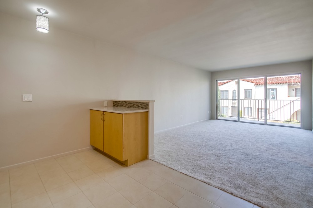 Virtual tour photo 13 of 32 for 3815 Third Ave #22