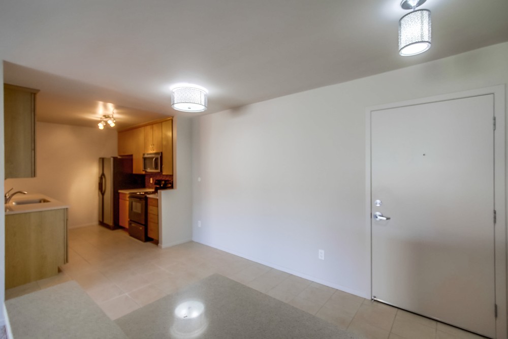 Virtual tour photo 19 of 32 for 3815 Third Ave #22