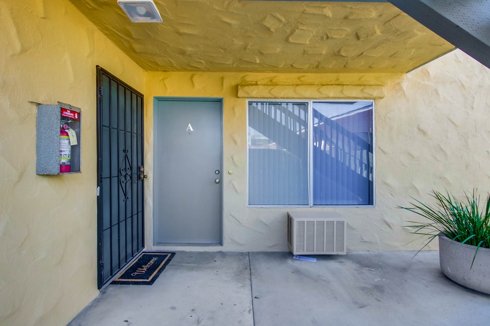 Virtual tour photo 11 of 24 for 3820 40th St