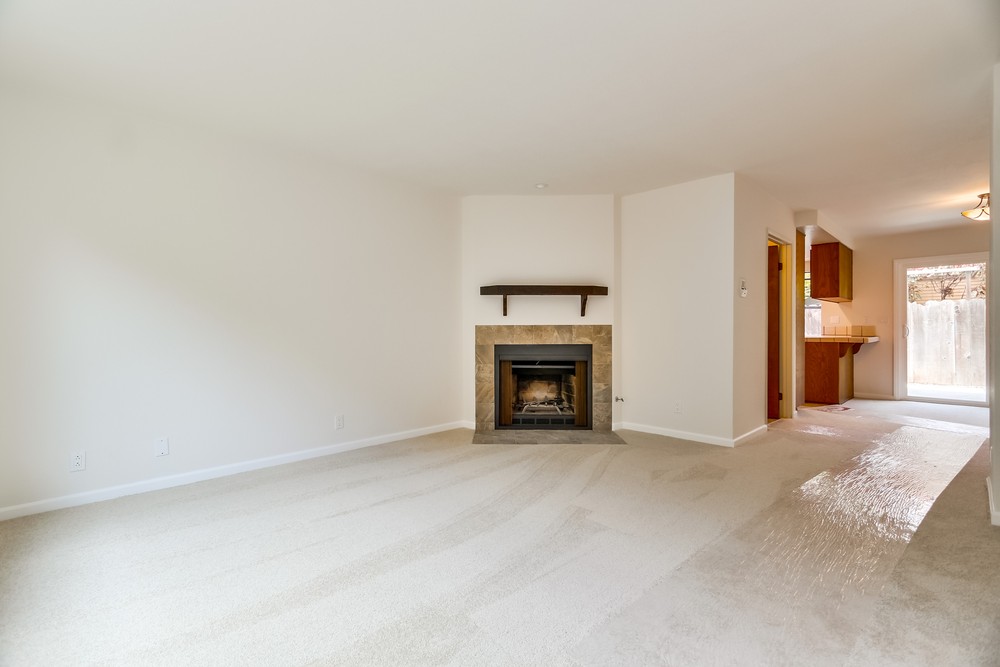 Virtual tour photo 10 of 40 for 3821 Albatross St #2