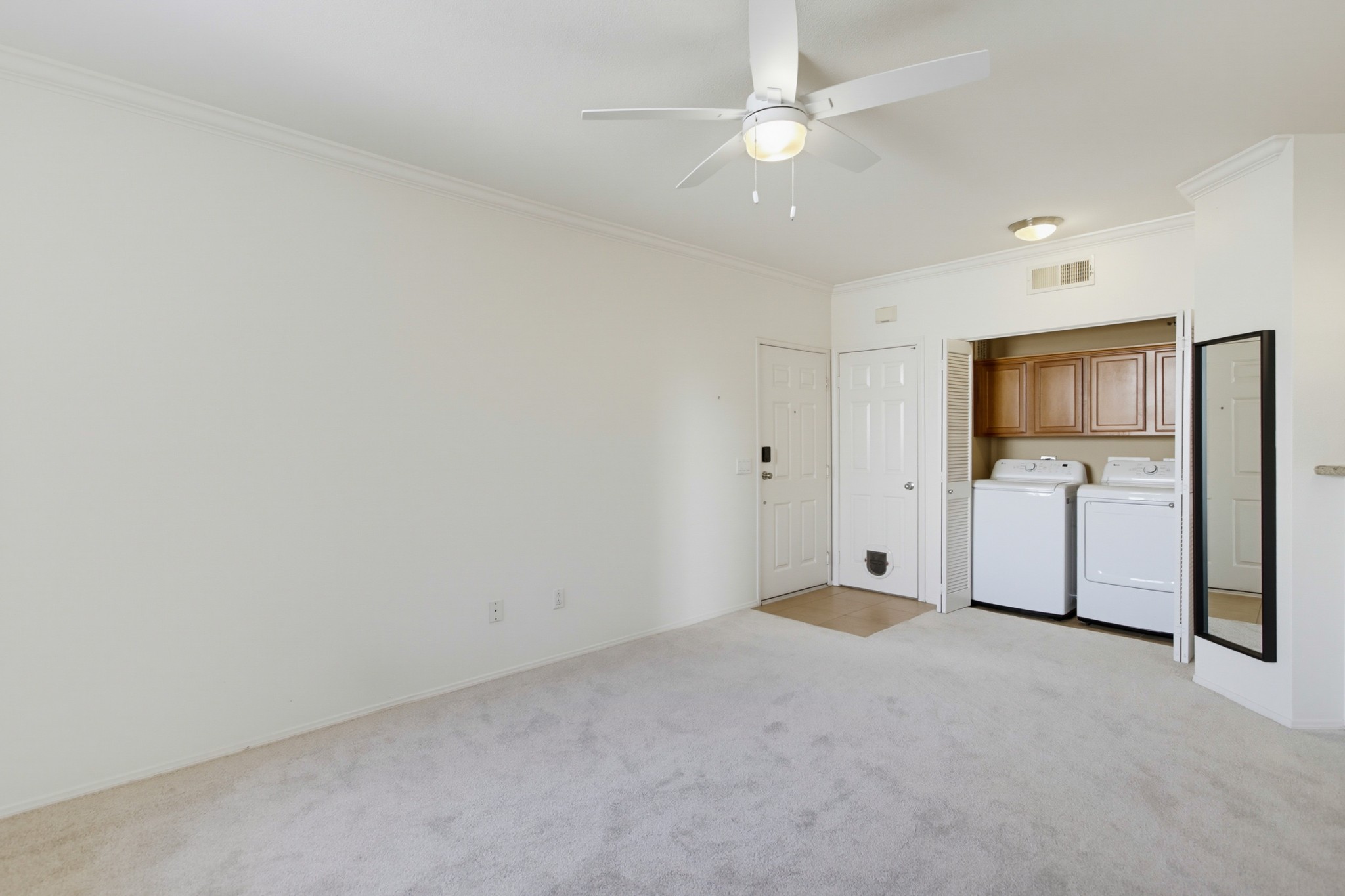 Virtual tour photo 5 of 26 for 3825 Elijah Ct Unit 327