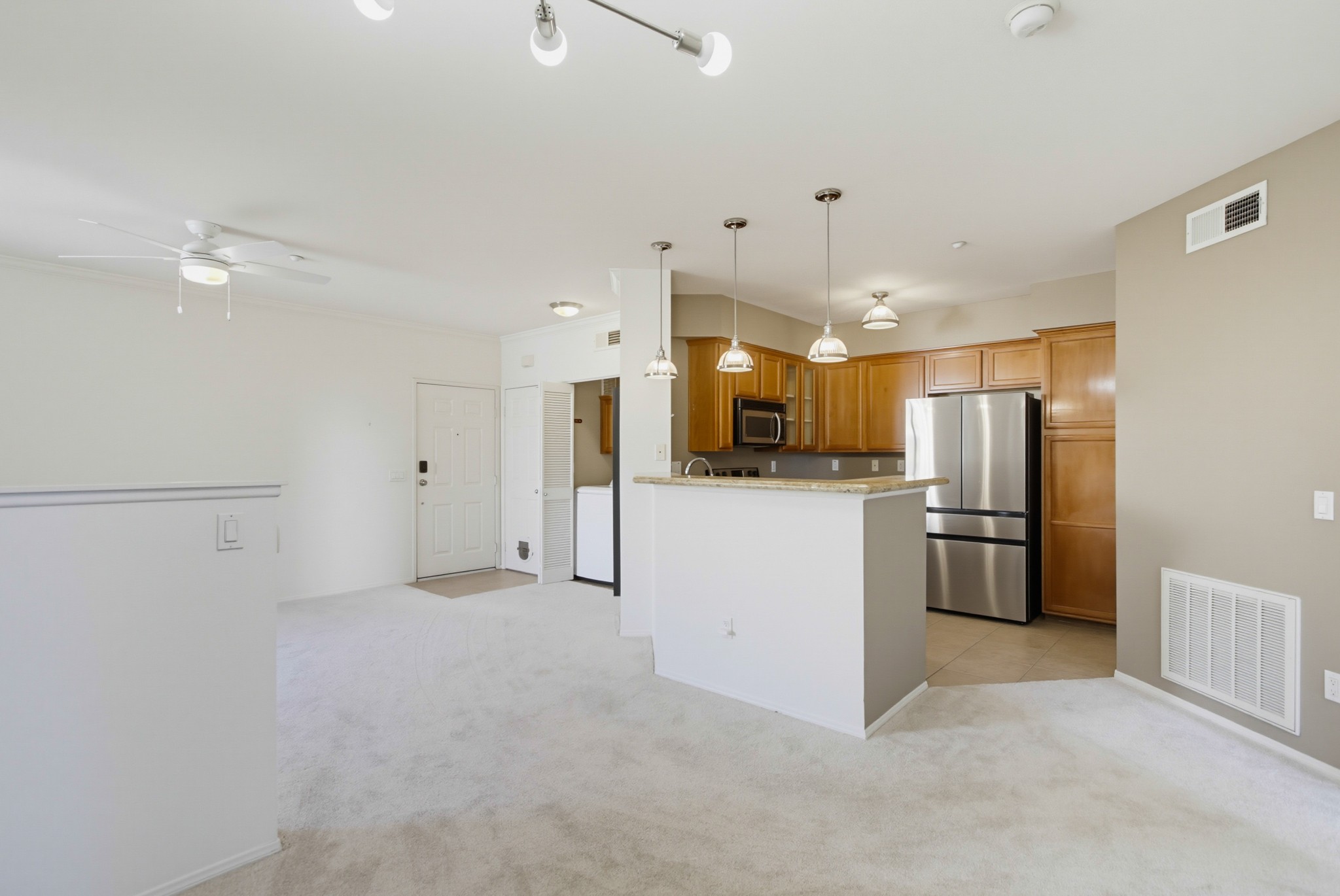 Virtual tour photo 10 of 26 for 3825 Elijah Ct Unit 327