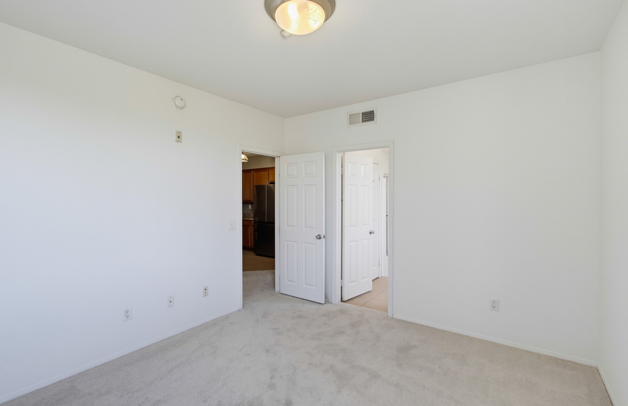 Virtual tour photo 16 of 26 for 3825 Elijah Ct Unit 327