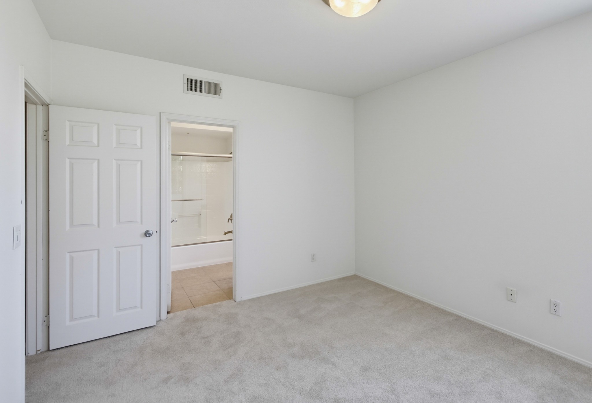 Virtual tour photo 17 of 26 for 3825 Elijah Ct Unit 327