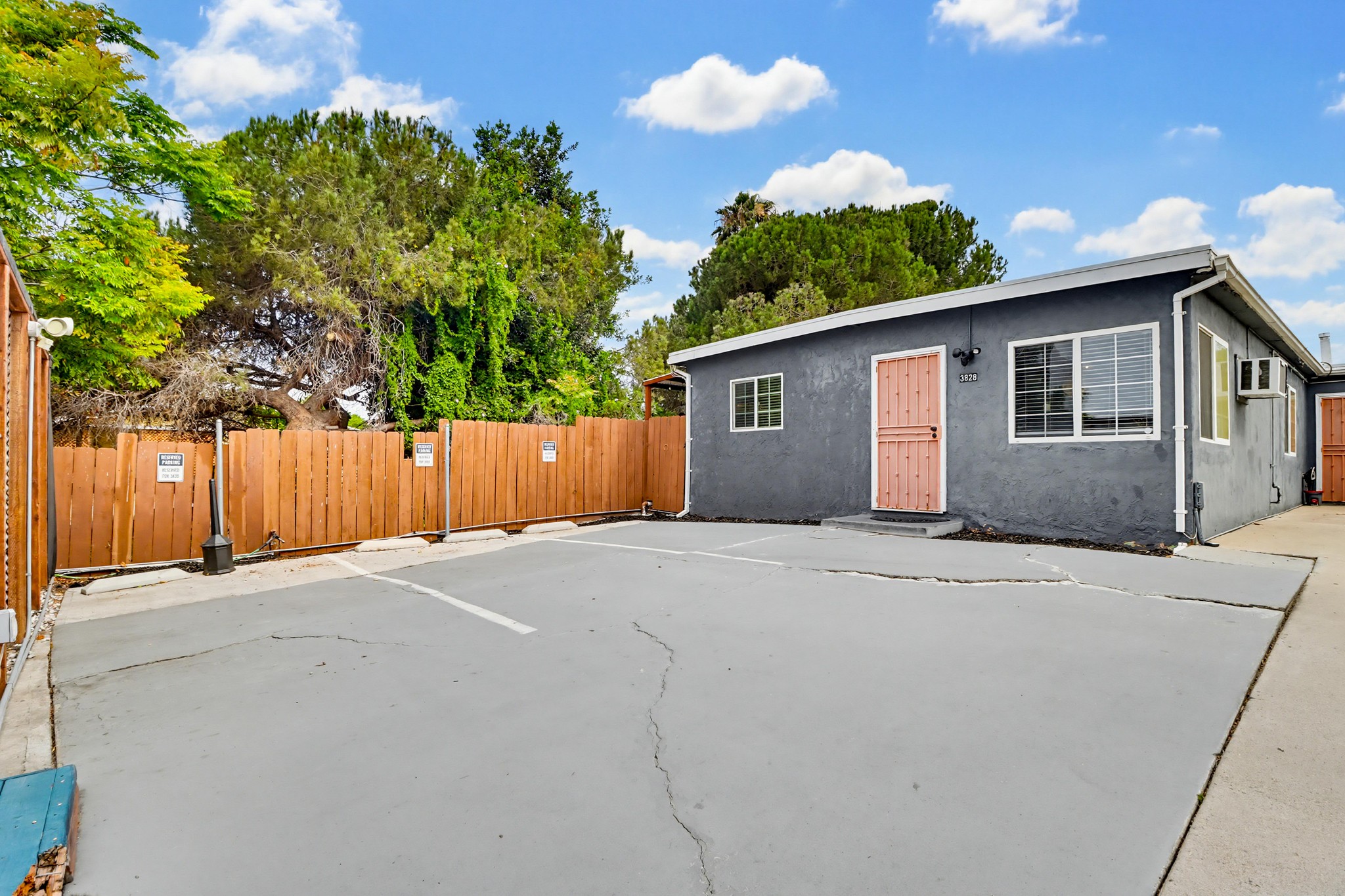 Virtual tour photo 6 of 42 for 3826 Beyer Blvd