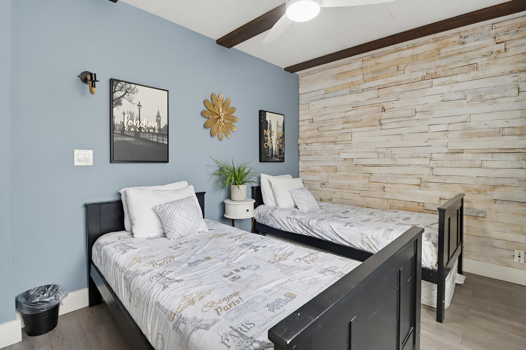 Virtual tour photo 20 of 42 for 3826 Beyer Blvd