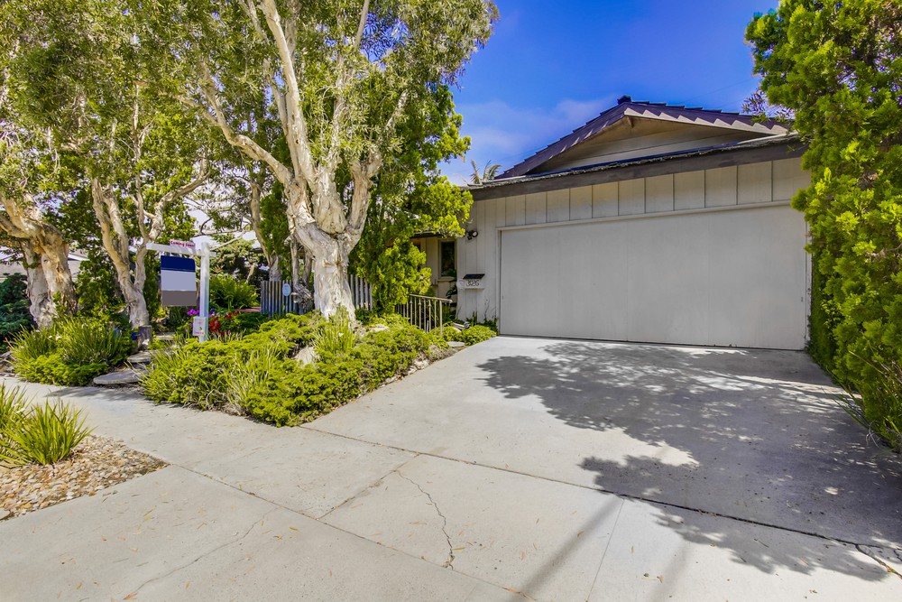 Virtual tour photo 5 of 49 for 3826 Liggett Dr