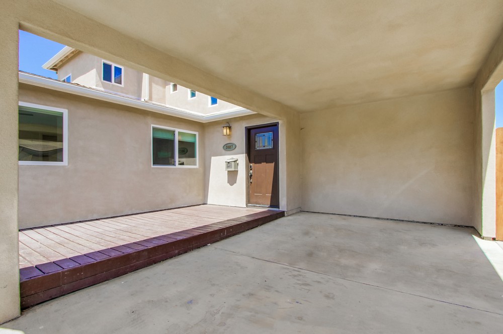 Virtual tour photo 7 of 67 for 3827 Mt Ainsworth Ave
