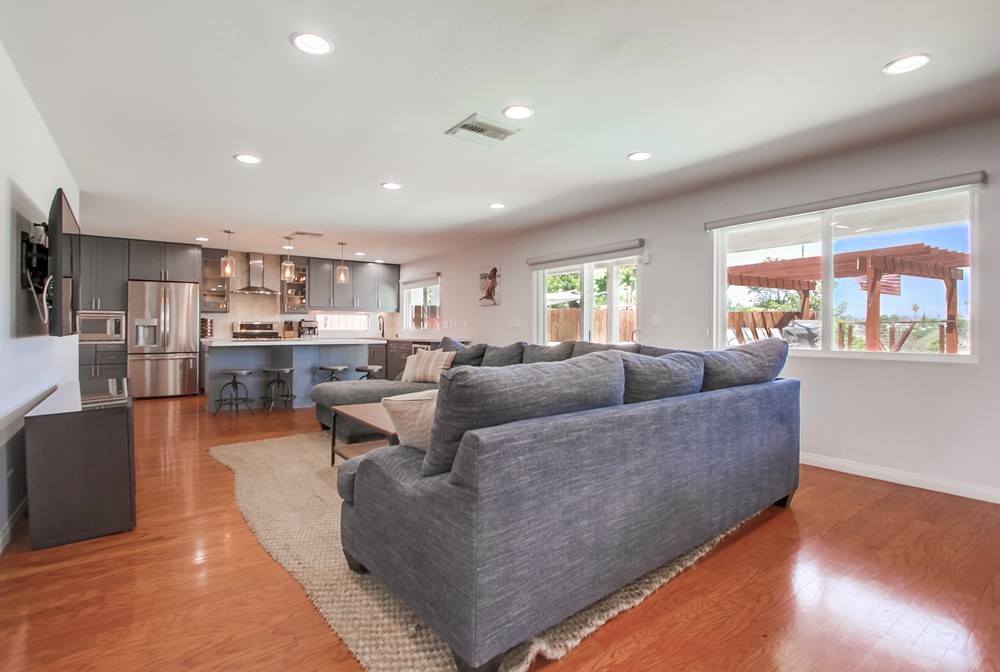 Virtual tour photo 14 of 67 for 3827 Mt Ainsworth Ave