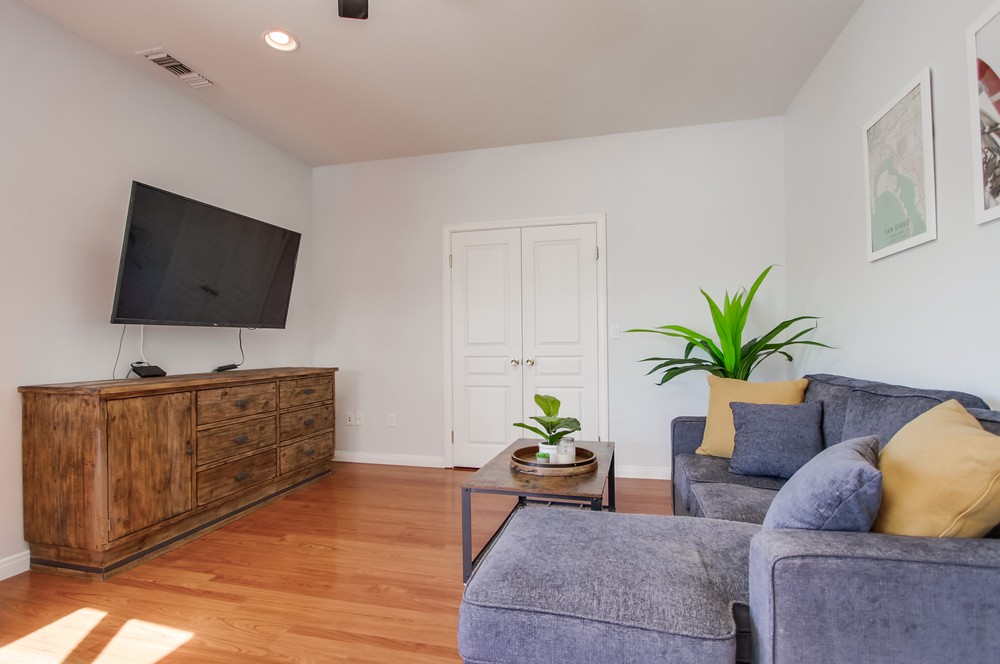 Virtual tour photo 28 of 67 for 3827 Mt Ainsworth Ave