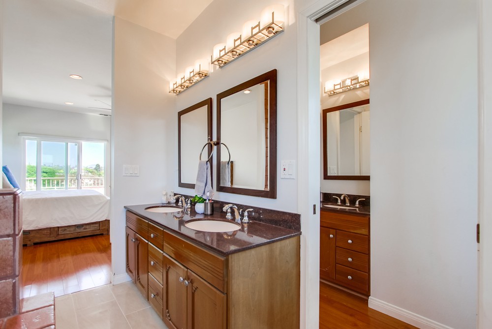 Virtual tour photo 34 of 67 for 3827 Mt Ainsworth Ave