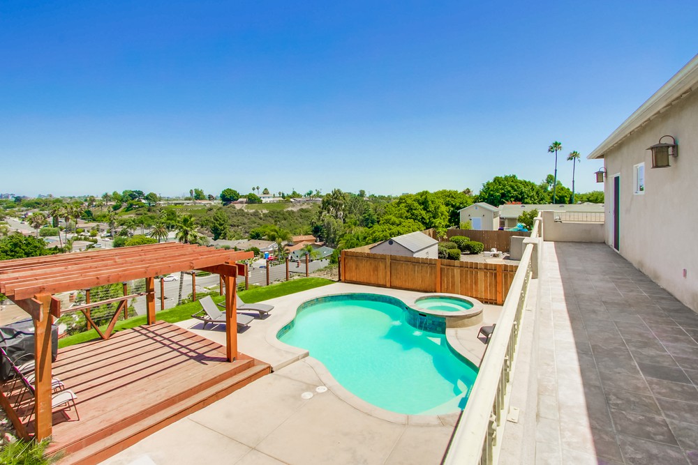 Virtual tour photo 37 of 67 for 3827 Mt Ainsworth Ave