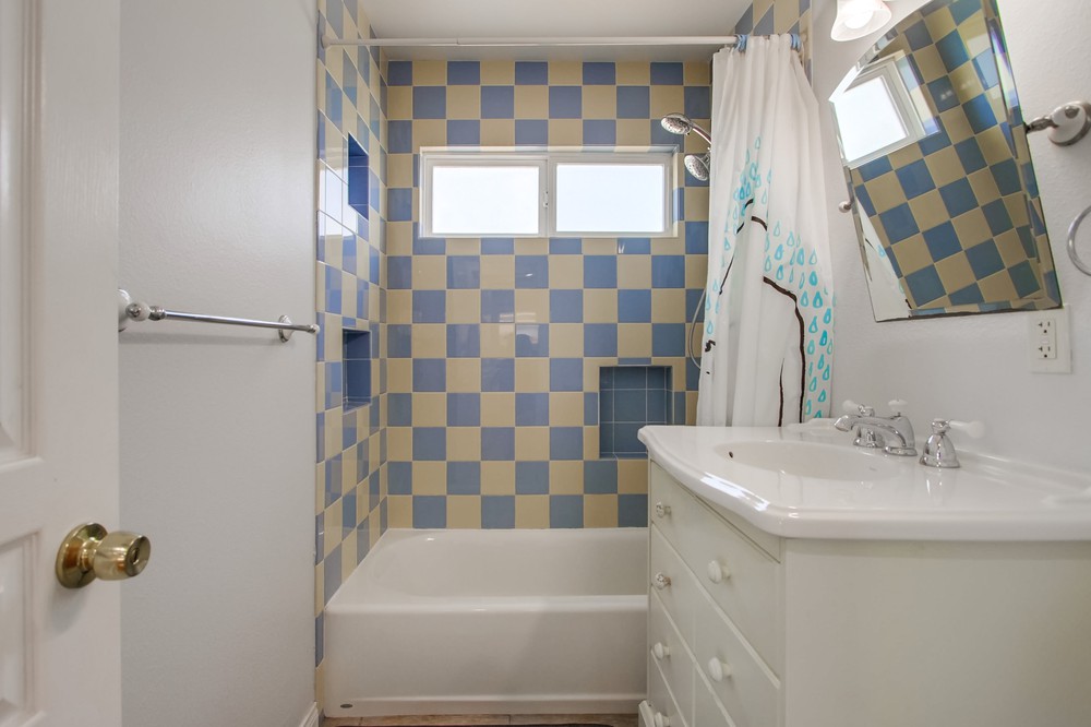 Virtual tour photo 49 of 67 for 3827 Mt Ainsworth Ave