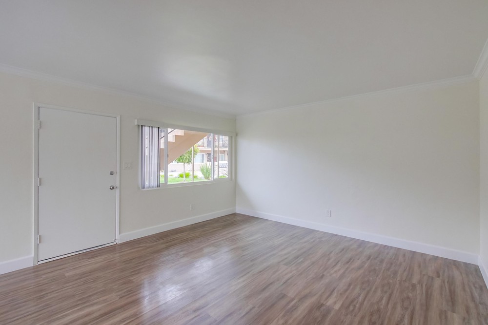 Virtual tour photo 6 of 21 for 3827 Wilson Ave #1
